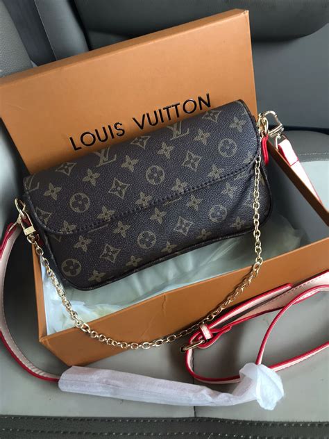 louis vuitton ivy wallet on chain bag|louis vuitton book chain wallet.